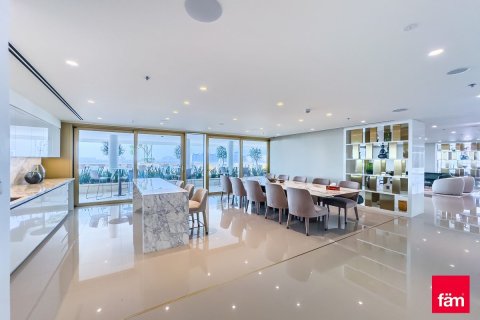 Купить квартиру в Dubai Harbour, Дубай: 3 спальни, 209м², № 24593 - фото 13