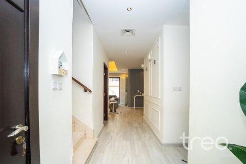 Townhouse in Reem, Dubai 3 bedrooms, 221.57 sq.m. № 138047 - photo 4