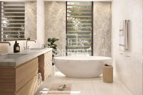 Villa in Dubai Land, Dubai 4 bedrooms, 289.58 sq.m. № 126843 - photo 12