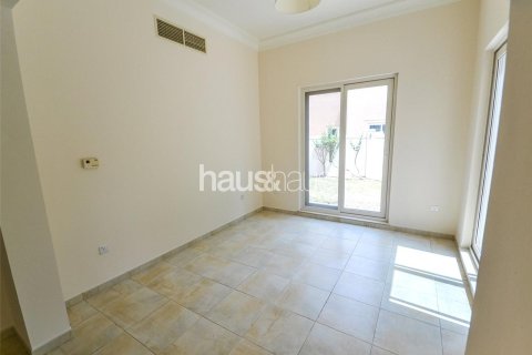 Villa en Dubai Sports City, Dubai, 4 dormitorios, 316 m², № 44585 - foto 11