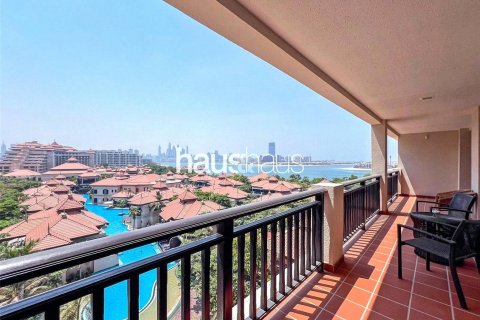 Apartment in Palm Jumeirah, Dubai 2 bedrooms, 165 sq.m. № 44582 - photo 6