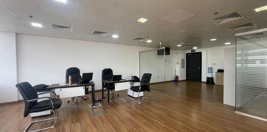 Office in Dubai 228.7 sq.m. № 50027
