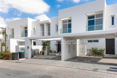 Villa in Dubai 3 bedrooms, 187.2 sq.m. № 52213 - photo 12