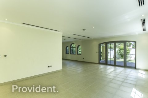 Villa en Jumeirah Park, Dubai, 3 dormitorios, № 2417 - foto 3