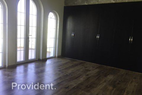Villa en Jumeirah Park, Dubai, 3 dormitorios, № 2417 - foto 12