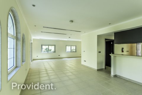 Villa en Jumeirah Park, Dubai, 3 dormitorios, № 2417 - foto 4