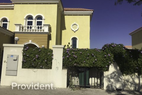 Villa en Jumeirah Park, Dubai, 3 dormitorios, № 2417 - foto 7