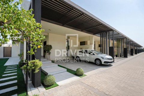 Снять в аренду виллу в EMAAR South, Dubai South (Dubai World Central), Дубай: 4 спальни, 237м², № 66604 - фото 4