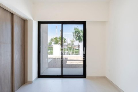 Villa in The Valley, Dubai 4 bedrooms, 257 sq.m. № 66601 - photo 3