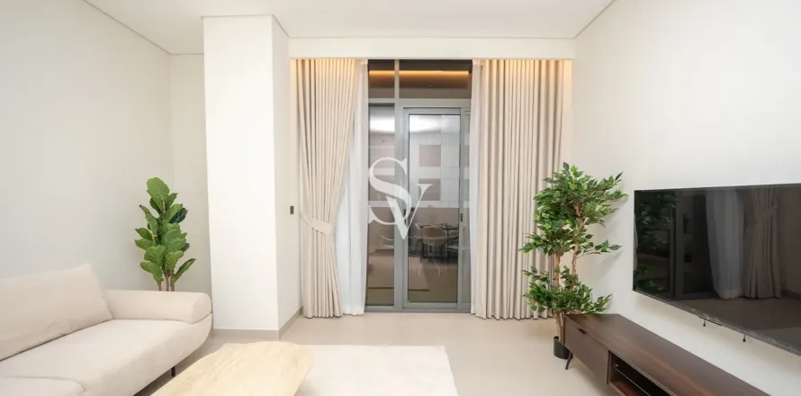 Квартира в Бизнес-Бэе, Дубай, 1 спальня, 80м², № 112246