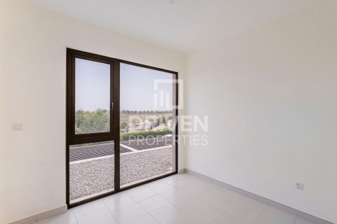 Villa en EMAAR South, Dubai South (Dubai World Central), Dubai, 3 dormitorios, 137.78 m², № 127819 - foto 10