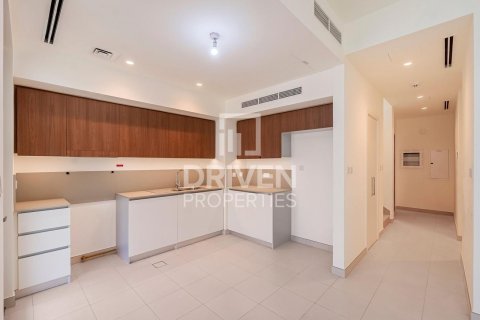 Villa en EMAAR South, Dubai South (Dubai World Central), Dubai, 3 dormitorios, 137.78 m², № 127819 - foto 7