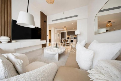 Apartment in EMAAR Beachfront, Dubai Harbour, Dubai 2 bedrooms, 116.96 sq.m. № 127823