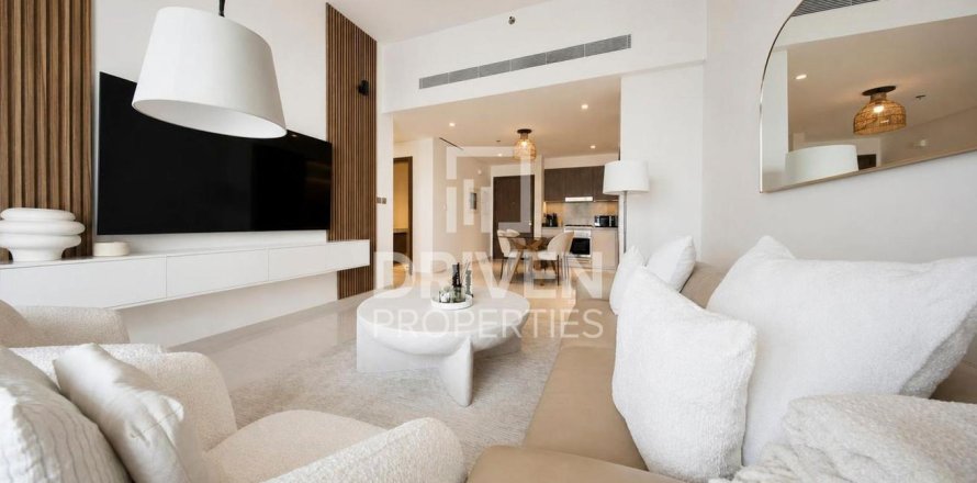 Apartment in EMAAR Beachfront, Dubai Harbour, Dubai 2 bedrooms, 116.96 sq.m. № 127823