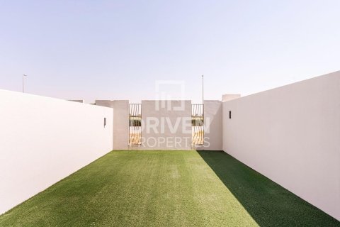 Townhouse in Mohammed Bin Rashid City, Dubai 2 bedrooms, 133.78 sq.m. № 127824 - photo 11