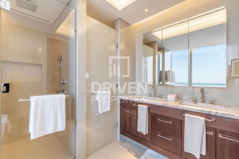 Apartment in The Address Sky View Towers, Downtown Dubai (Downtown Burj Dubai), Dubai 3 bedrooms, 188 sq.m. № 7365 - photo 13
