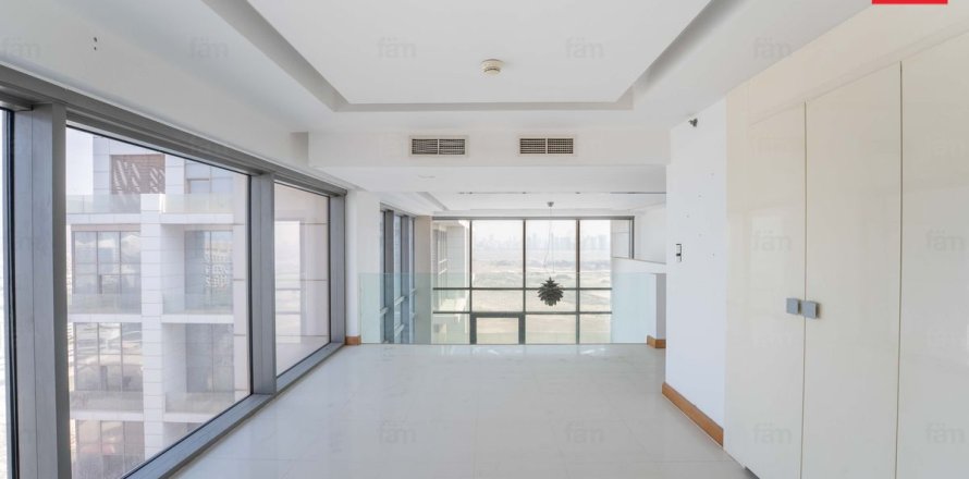 Apartment in Dubai 2 bedrooms, 213.8 sq.m. № 114110