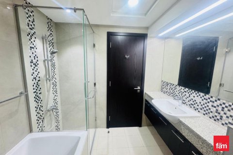 Apartment in Downtown Dubai (Downtown Burj Dubai), Dubai 1 bedroom, 79.1 sq.m. № 114114 - photo 9