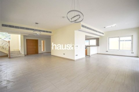 Villa in Jumeirah Park, Dubai 4 bedrooms, 386 sq.m. № 43211 - photo 2