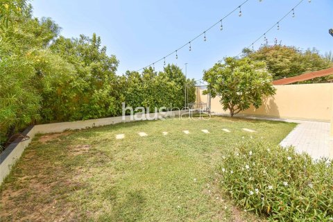 Villa in The Springs, Dubai 2 bedrooms, 312 sq.m. № 43212 - photo 8