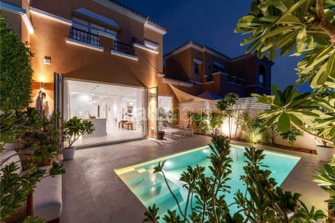 Maison de ville à Arabian Ranches, Dubai, 2 chambres, 195 m², № 43222 - photo 1