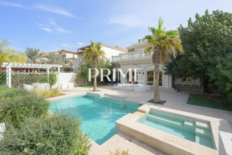 Villa en Jumeirah Golf Estates, Dubai, 5 dormitorios, 836 m², № 24312 - foto 20