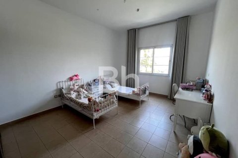 Townhouse in Jumeirah Village Triangle, Dubai 2 bedrooms, 279 sq.m. № 24311 - photo 12