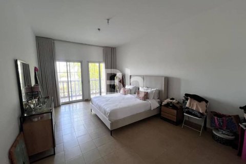 Townhouse in Jumeirah Village Triangle, Dubai 2 bedrooms, 279 sq.m. № 24311 - photo 5