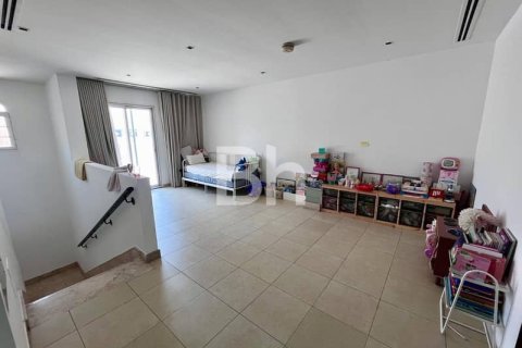 Townhouse in Jumeirah Village Triangle, Dubai 2 bedrooms, 279 sq.m. № 24311 - photo 10