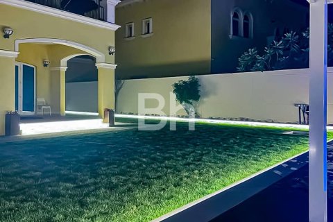 Villa in Jumeirah Park, Dubai 3 bedrooms, 144 sq.m. № 24314 - photo 2