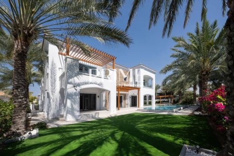 Villa in Jumeirah Golf Estates, Dubai 6 bedrooms, 1326 sq.m. № 24317 - photo 13