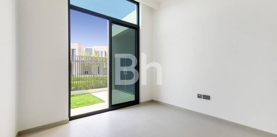 Вилла в Arabian Ranches 3, Дубай, 4 спальни, 242м², № 24316