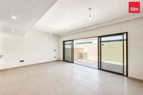 Снять в аренду таунхаус в Дубае: 4 спальни, 144м², № 110947 - фото 15