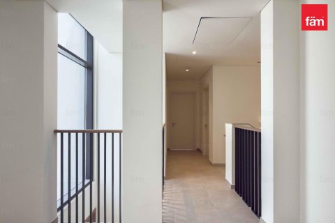 Villa in Dubai 4 bedrooms, 247.4 sq.m. № 50895 - photo 16