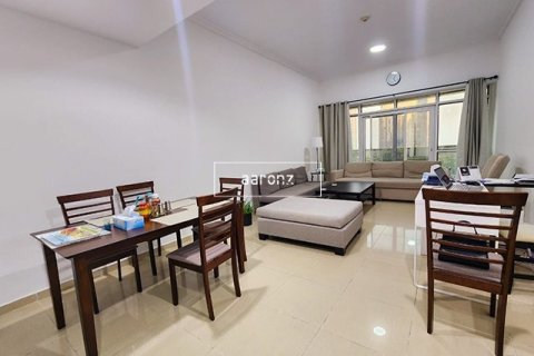 Apartamento en Jumeirah Lake Towers, Dubai, 1 dormitorio, 79.9 m², № 42671 - foto 7