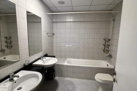 Apartment in Dubai Marina, Dubai 2 bedrooms, 138.5 sq.m. № 42670 - photo 11
