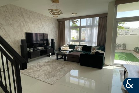 Таунхаус в DAMAC Hills (Akoya by DAMAC), Дубай, 3 спальни, 152м², № 98373