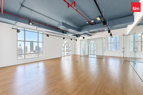 Oficina en Dubai, 185.4 m², № 141916