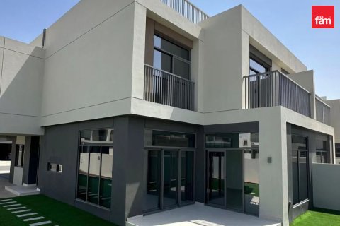 Villa en Dubai, 4 dormitorios, 335.1 m², № 141287