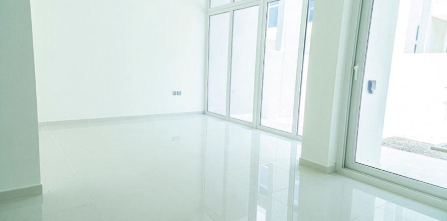 تاون هاوس في دبي 3 غرف نوم, 112.2 م² رقم 95704