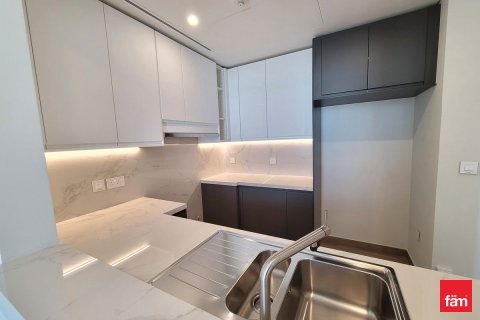 Снять в аренду квартиру в Дубае: 2 спальни, 112.7м², № 95703 - фото 16