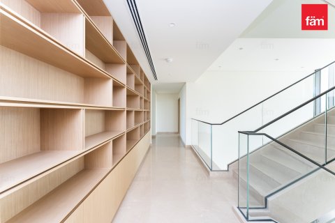 Villa in Dubai Hills Estate, Dubai 5 bedrooms, 650.5 sq.m. № 95717 - photo 6