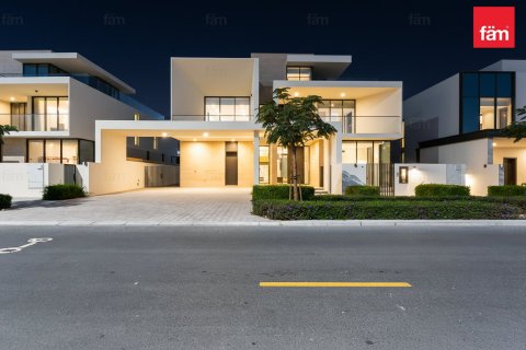 Villa in Dubai Hills Estate, Dubai 5 bedrooms, 650.5 sq.m. № 95717
