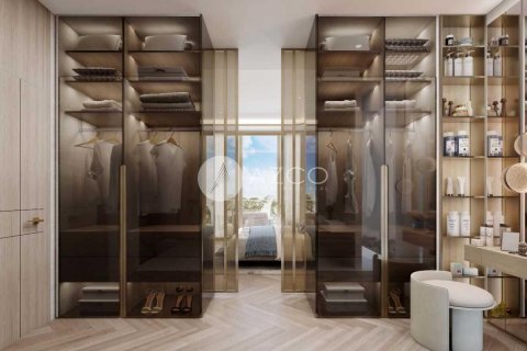 Apartment in Deira, Dubai 2 bedrooms, 145.7 sq.m. № 38339 - photo 8