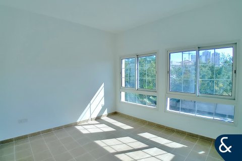 Снять в аренду виллу в Jumeirah Village Triangle, Дубай: 2 спальни, 674м², № 98813 - фото 7