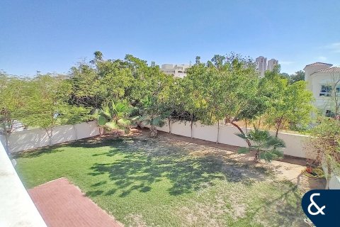 Снять в аренду виллу в Jumeirah Village Triangle, Дубай: 2 спальни, 674м², № 98813 - фото 13