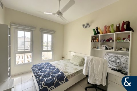 Villa in Springs 10, The Springs, Dubai 3 bedrooms, 228 sq.m. № 98815 - photo 13