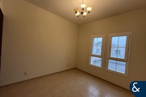 Снять в аренду виллу в Арабиан Ранчес, Дубай: 4 спальни, 291м², № 98810 - фото 14