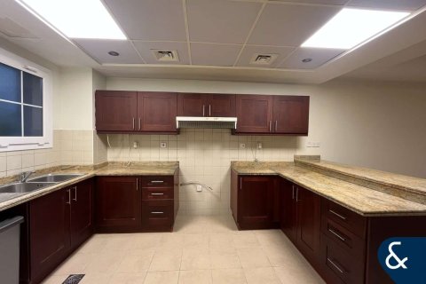 Снять в аренду виллу в Арабиан Ранчес, Дубай: 4 спальни, 291м², № 98810 - фото 4