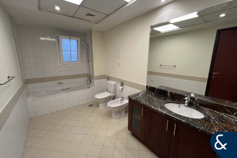 Снять в аренду виллу в Арабиан Ранчес, Дубай: 4 спальни, 291м², № 98810 - фото 11